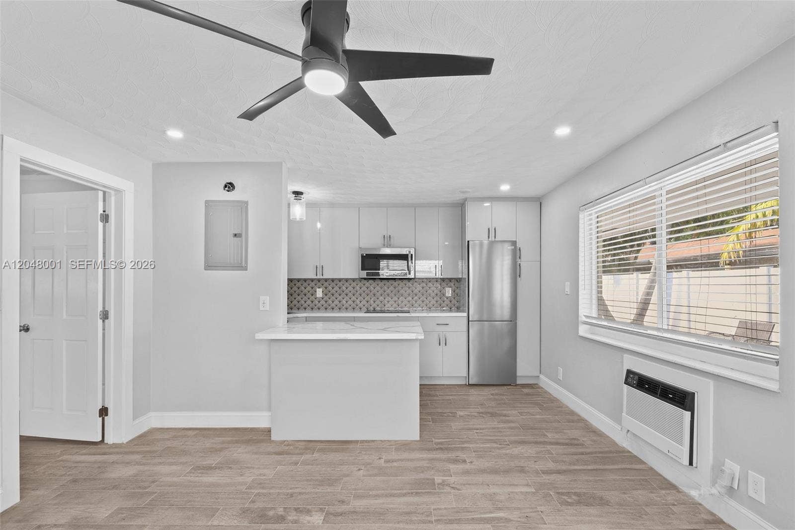 1634 NE 4th Place, Fort Lauderdale, FL 33301 Photo 2
