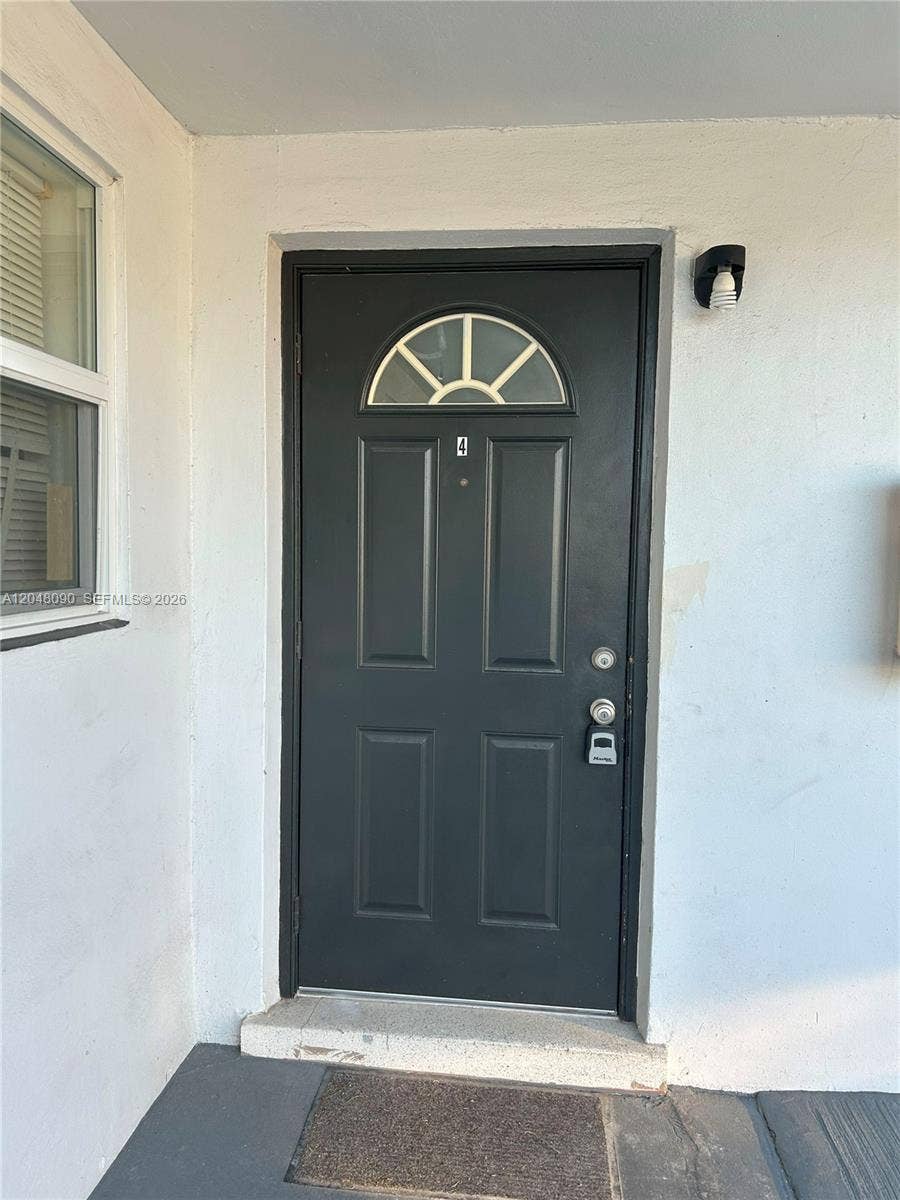 Property photo for 1119 NE 15th Street, #4, Fort Lauderdale, FL
