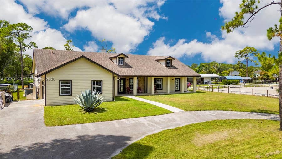 Property photo for 11448 N 59th Street N, West Palm Beach, FL
