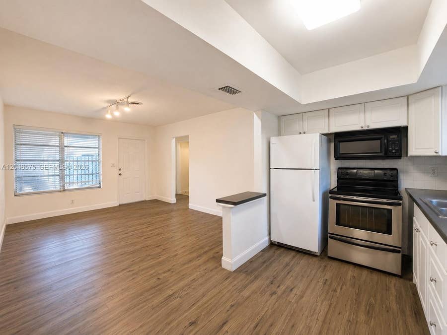 Property photo for 117 NE 30th Court, #2, Wilton Manors, FL