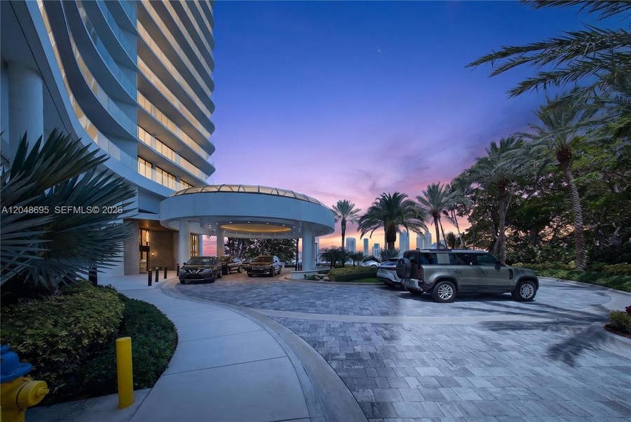 Property photo for 2800 Island Boulevard, #302, Aventura, FL
