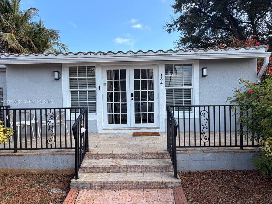 Property photo for Hollywood, FL