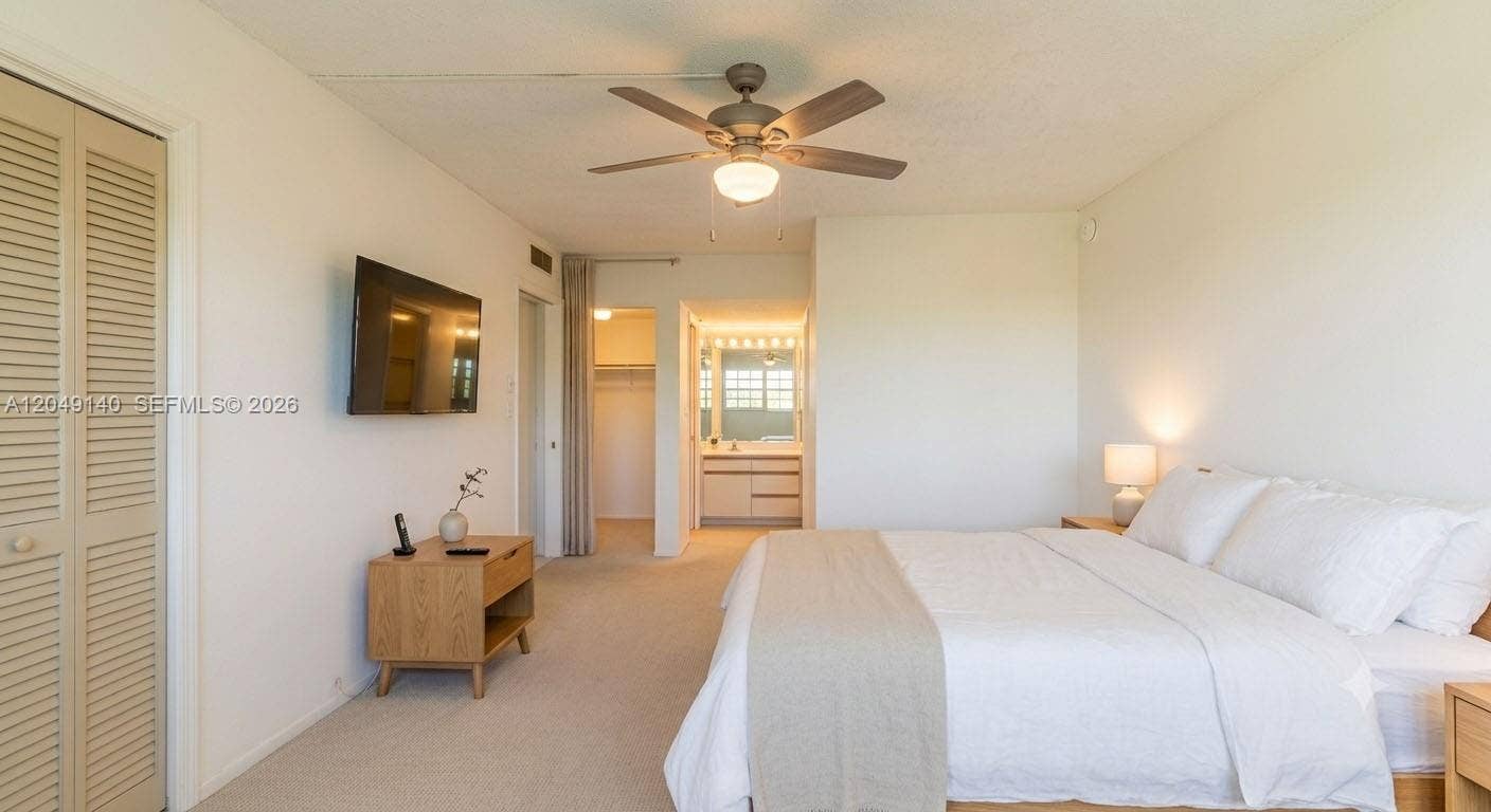 605 Oaks Drive, #607, Pompano Beach, FL 33069 Virtually staged