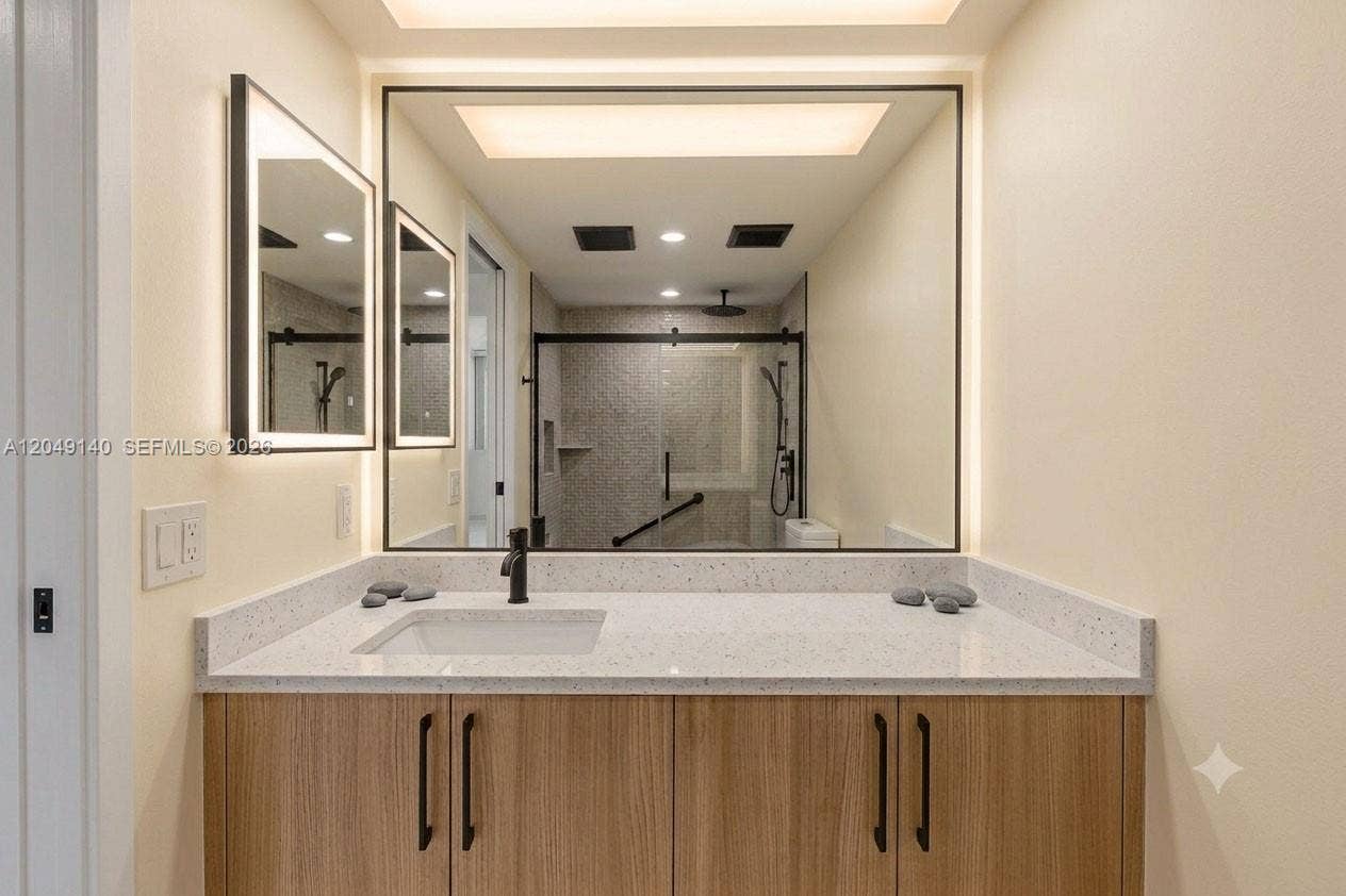 605 Oaks Drive, #607, Pompano Beach, FL 33069 Virtually staged