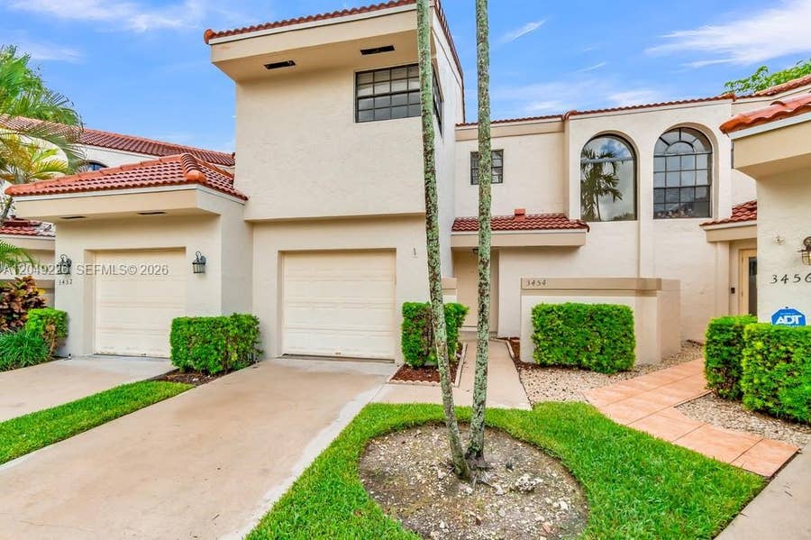 Property photo for 3454 Laurel Oaks Lane, Hollywood, FL