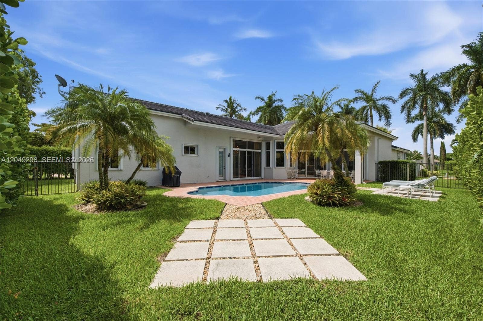 2542 Eagle Run Drive, Weston, FL 33327 Photo 3