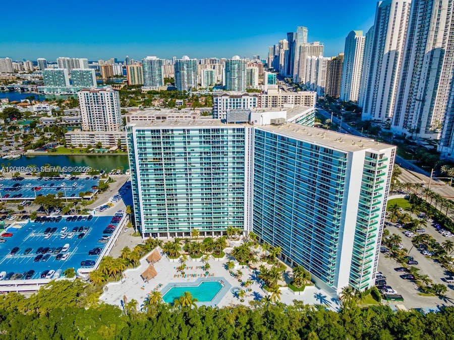 Property photo for 100 Bayview Drive, #1622, Sunny Isles Beach, FL