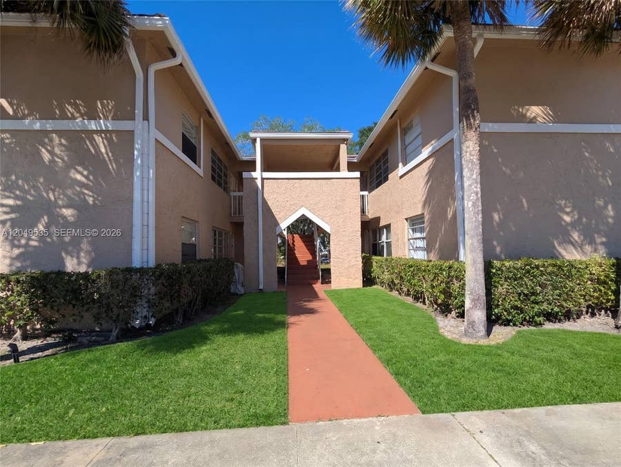 Property photo for 807 Twin Lakes Drive, #32-G, Coral Springs, FL