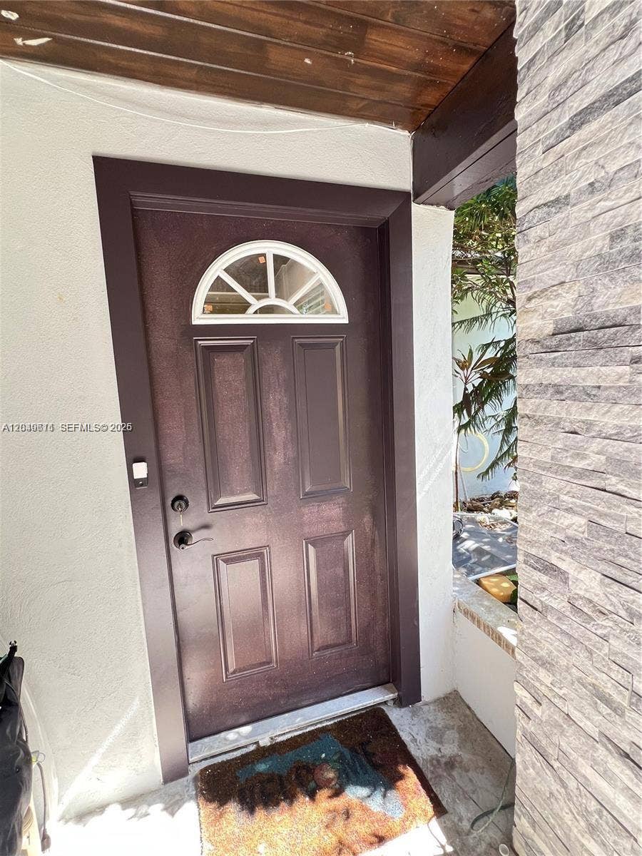 Property photo for 511 N 70th Way, Hollywood, FL