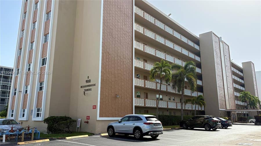 Property photo for 900 NE 12th Avenue, #703, Hallandale Beach, FL