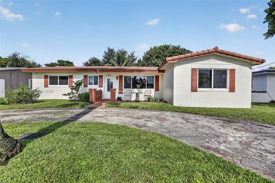 Property photo for 130 NW 78th Avenue, Pembroke Pines, FL