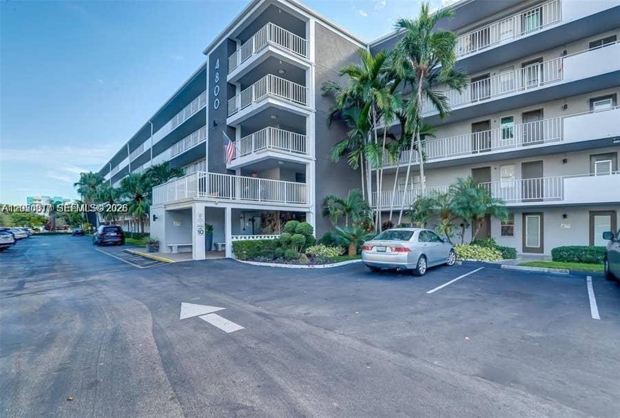 Property photo for 4800 Hillcrest Lane, #511, Hollywood, FL
