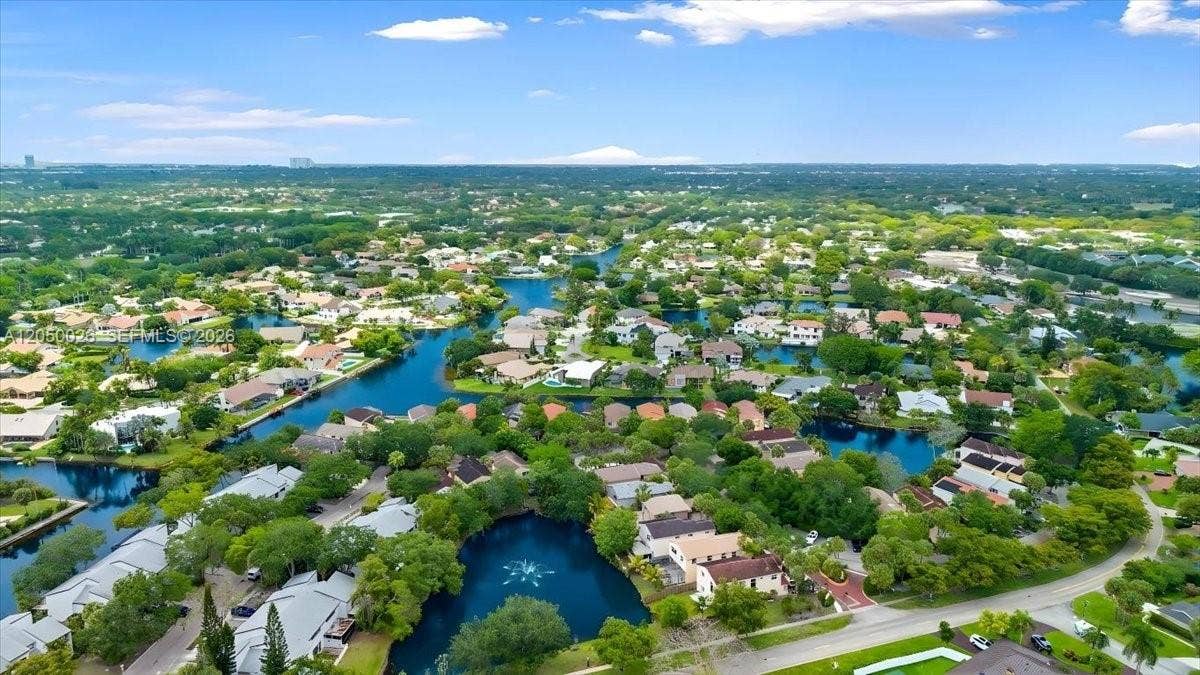 9847 Fairway Cove Lane, Plantation, FL 33324 Photo 14