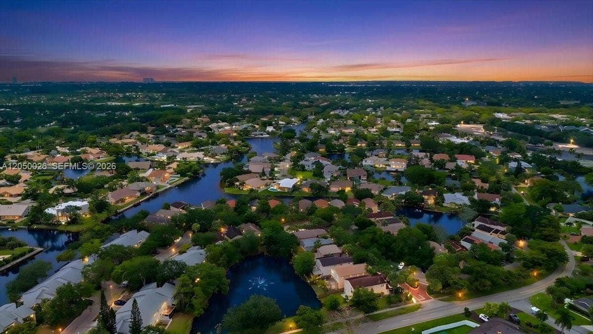 9847 Fairway Cove Lane, Plantation, FL 33324 Photo 15