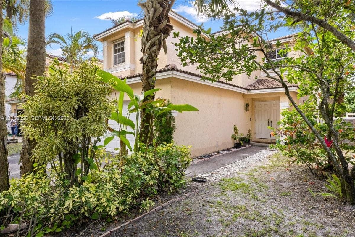 9847 Fairway Cove Lane, Plantation, FL 33324 Photo 4