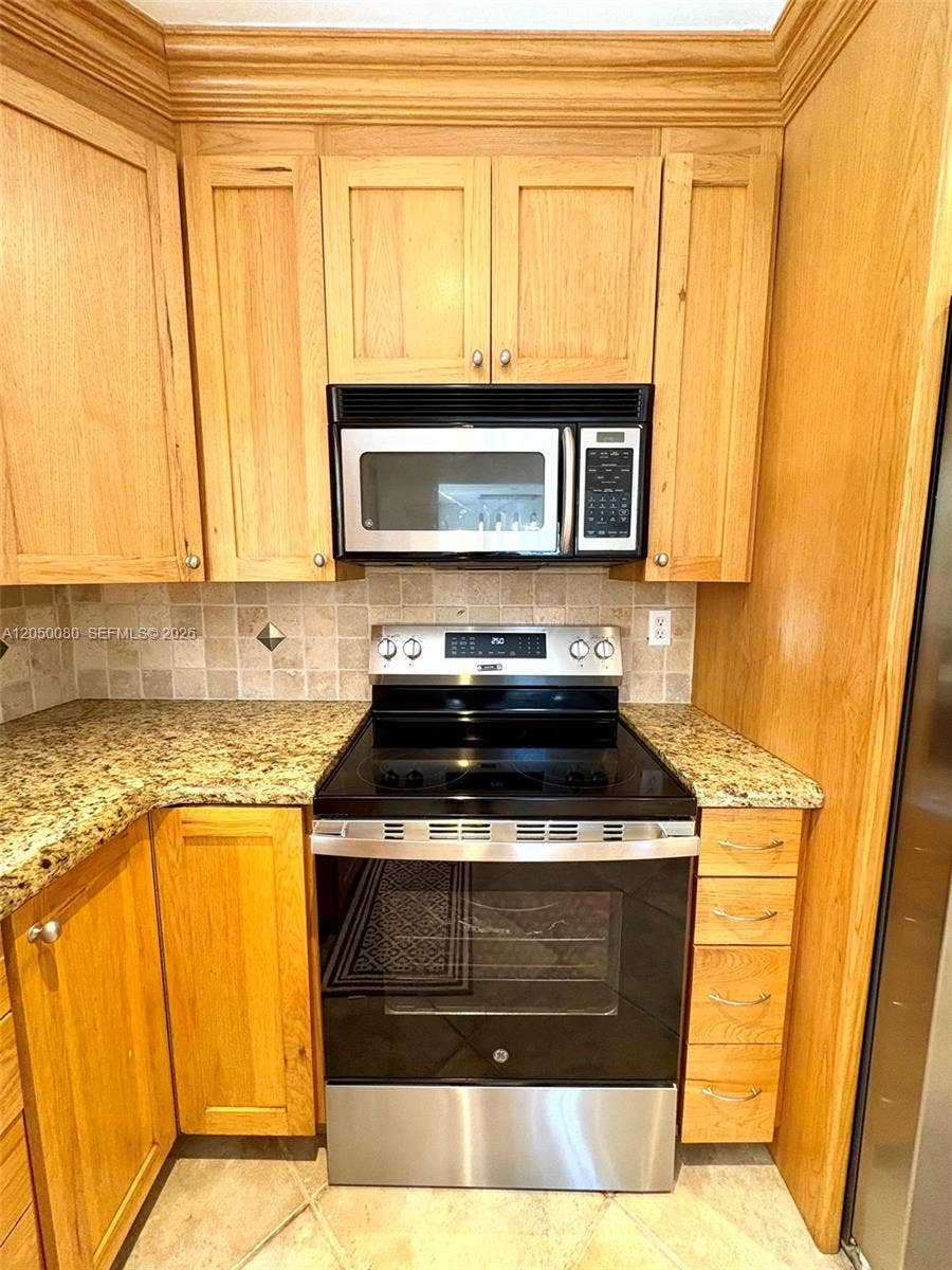 9833 NW 5th Court, Plantation, FL 33324 Photo 15