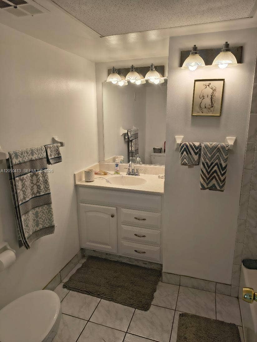 Property photo for 3105 Oakland Shores, #J 207, Oakland Park, FL