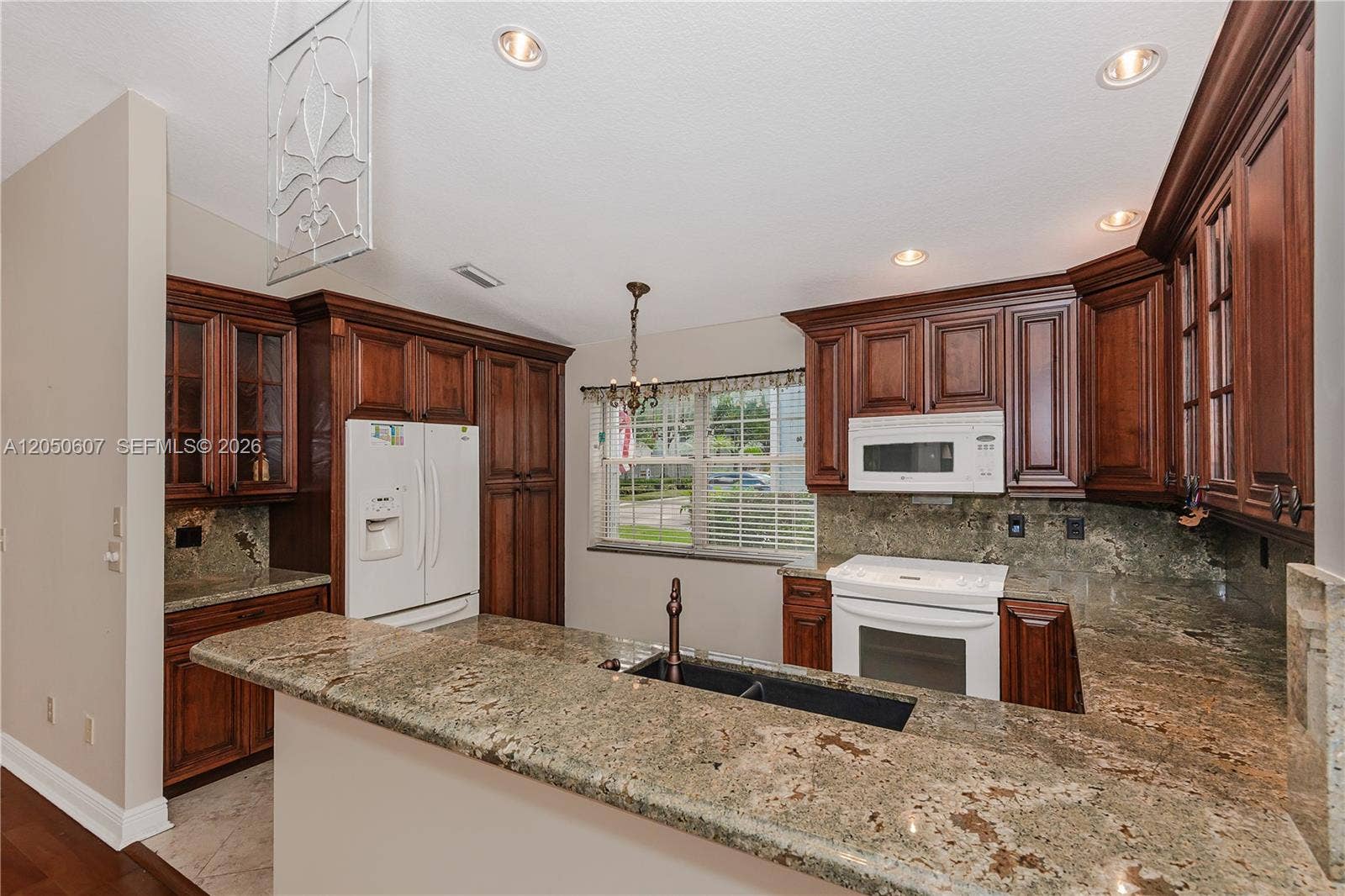 9852 NW 9th Court, Plantation, FL 33324 Photo 10