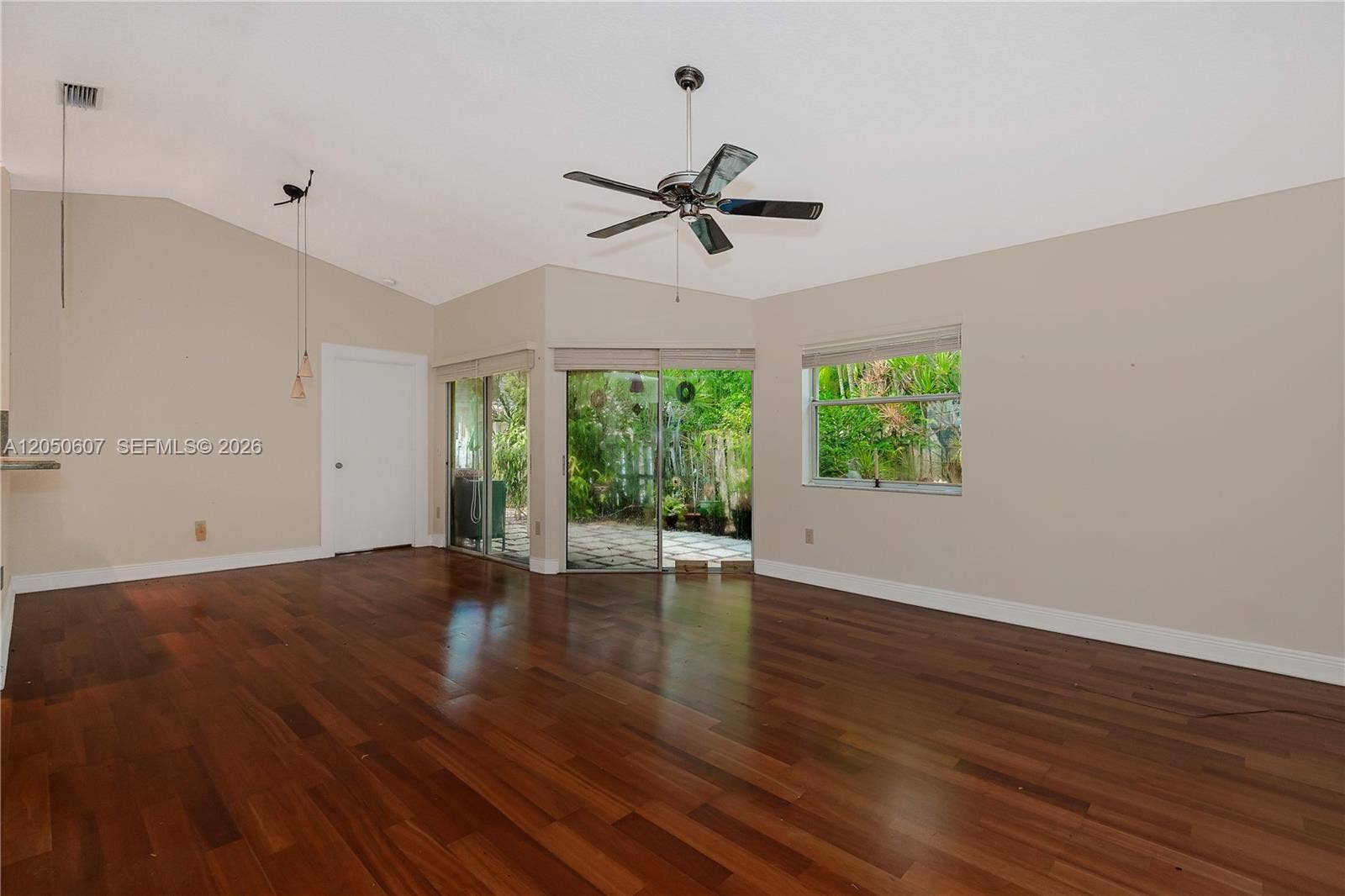 9852 NW 9th Court, Plantation, FL 33324 Photo 4
