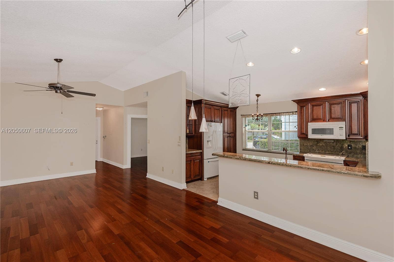 9852 NW 9th Court, Plantation, FL 33324 Photo 6