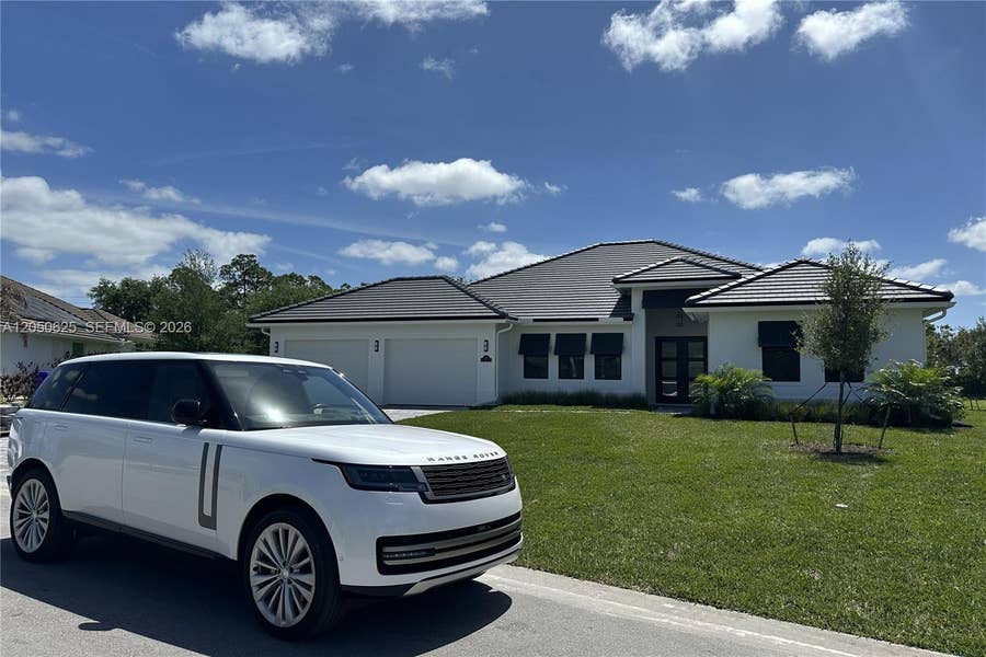 Property photo for 520 Caroline Drive, Vero Beach, FL