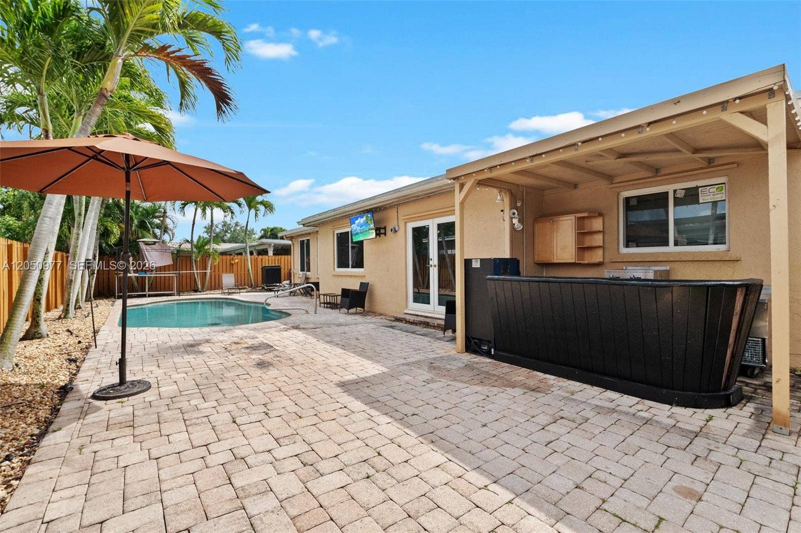 2251 NW 87th Avenue, Pembroke Pines, FL 33024 extended corner yard