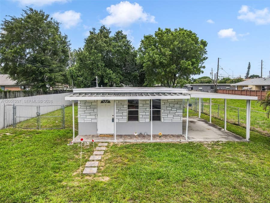 Property photo for 523 N 60th Way, Hollywood, FL