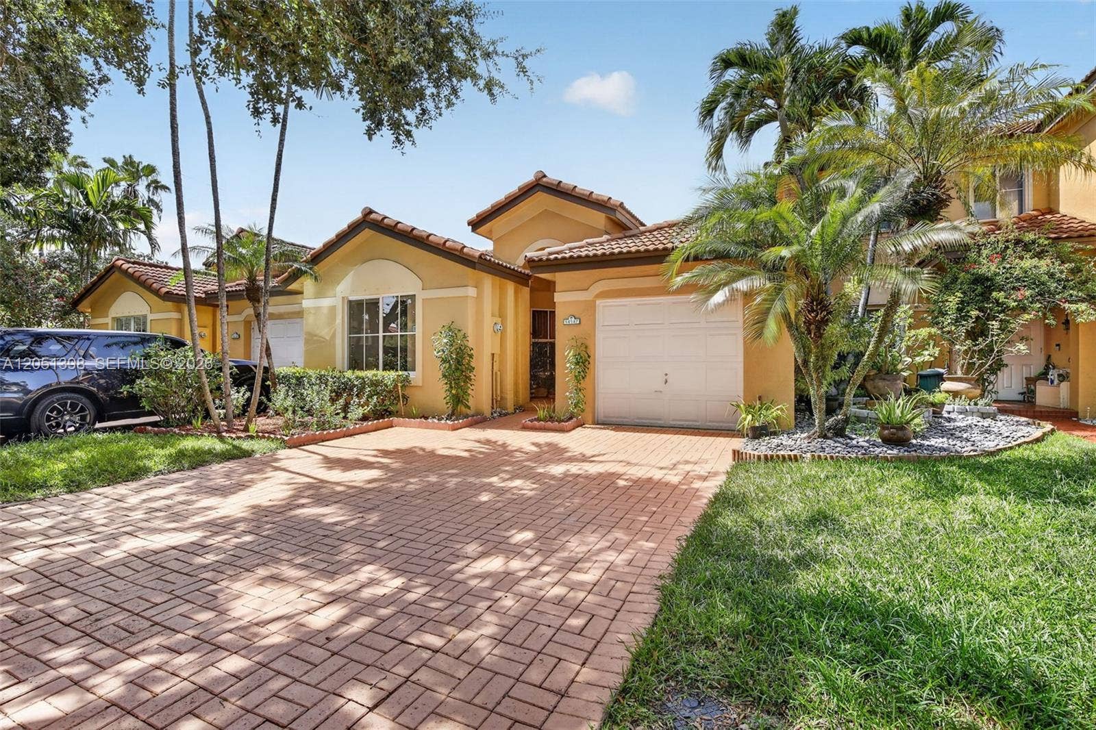 14147 N Forest Oak Circle, Davie, FL 33325 Photo 1