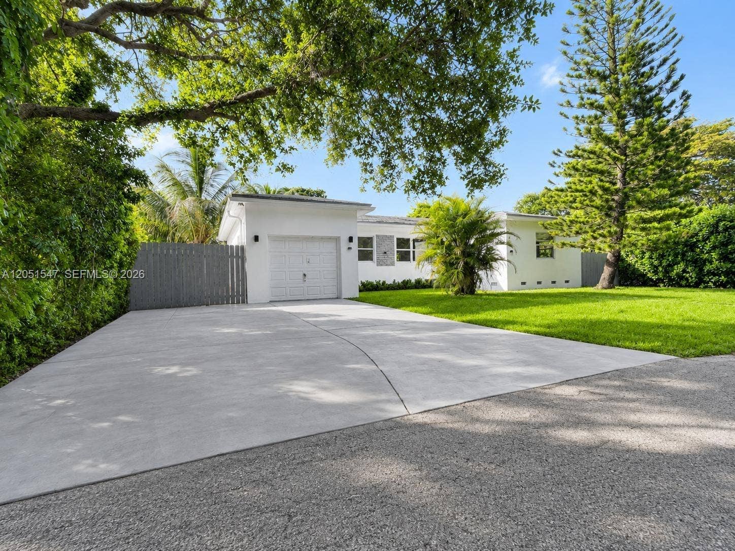 859 NE 115th Street, Biscayne Park, FL 33161 Photo 3