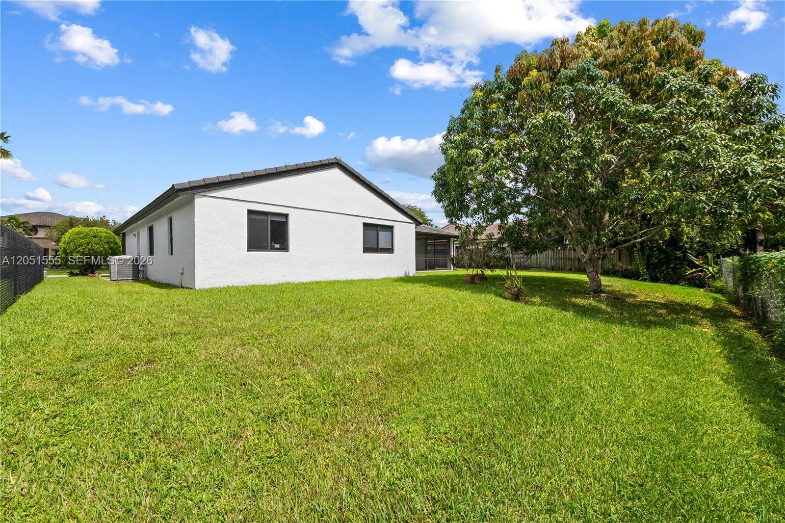 5741 W Waterford Drive, Davie, FL 33331 Photo 28