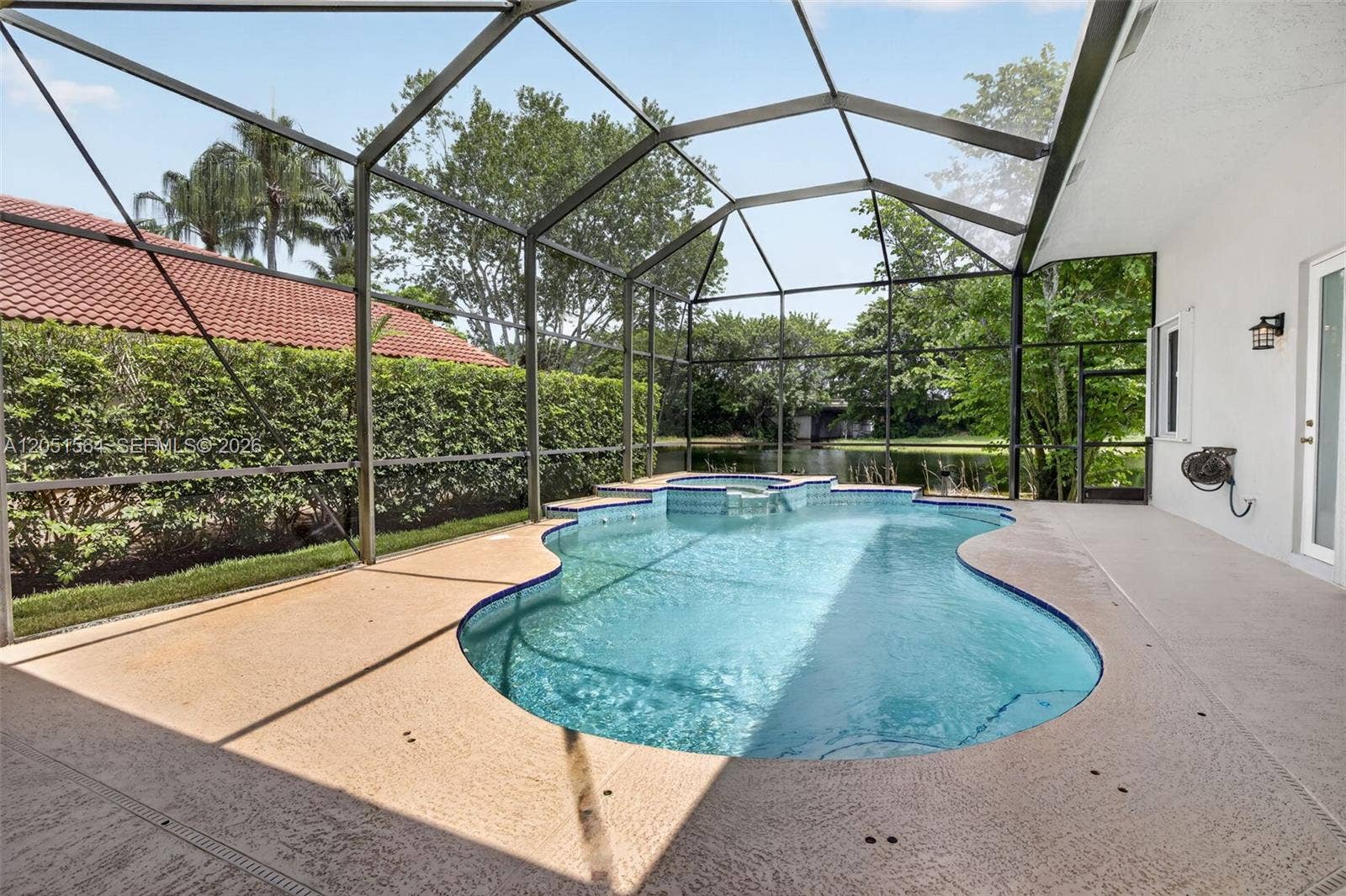 1164 Ginger Circle, Weston, FL 33326 Spacious patio with lots of privacy