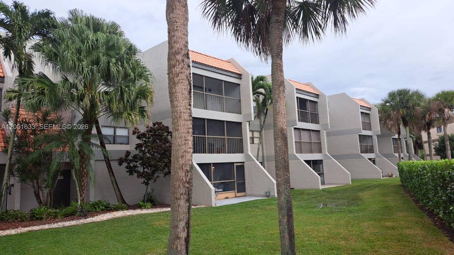 Property photo for 230 Lakeview Drive, #310, Weston, FL