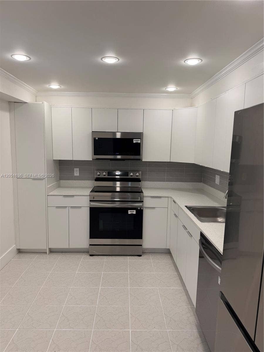 4007 N Cypress Drive, #203, Pompano Beach, Pompano Beach, FL 33069 Photo 25