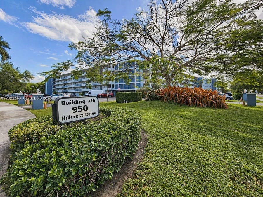 Property photo for 950 Hillcrest Drive, #102, Hollywood, FL