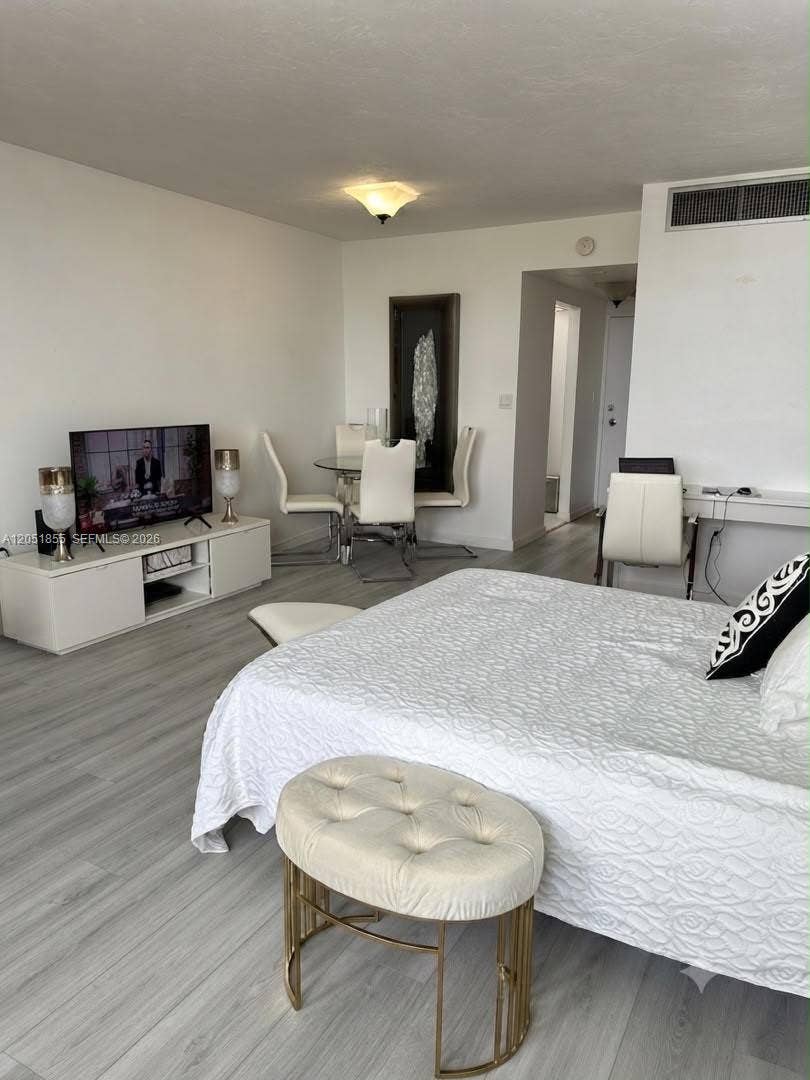 2899 Collins Avenue, #1734, Miami Beach, FL 33140 Virtually Staged