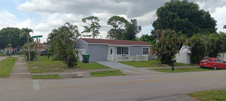 Property photo for 4331 SW 23rd Court, Fort Lauderdale, FL