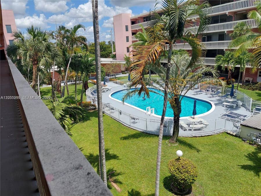 Property photo for 180 NE 12 Avenue, #15C, Hallandale Beach, FL
