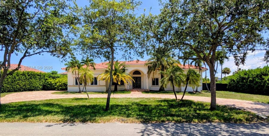 Property photo for 6990 SW 90th Street, Pinecrest, FL