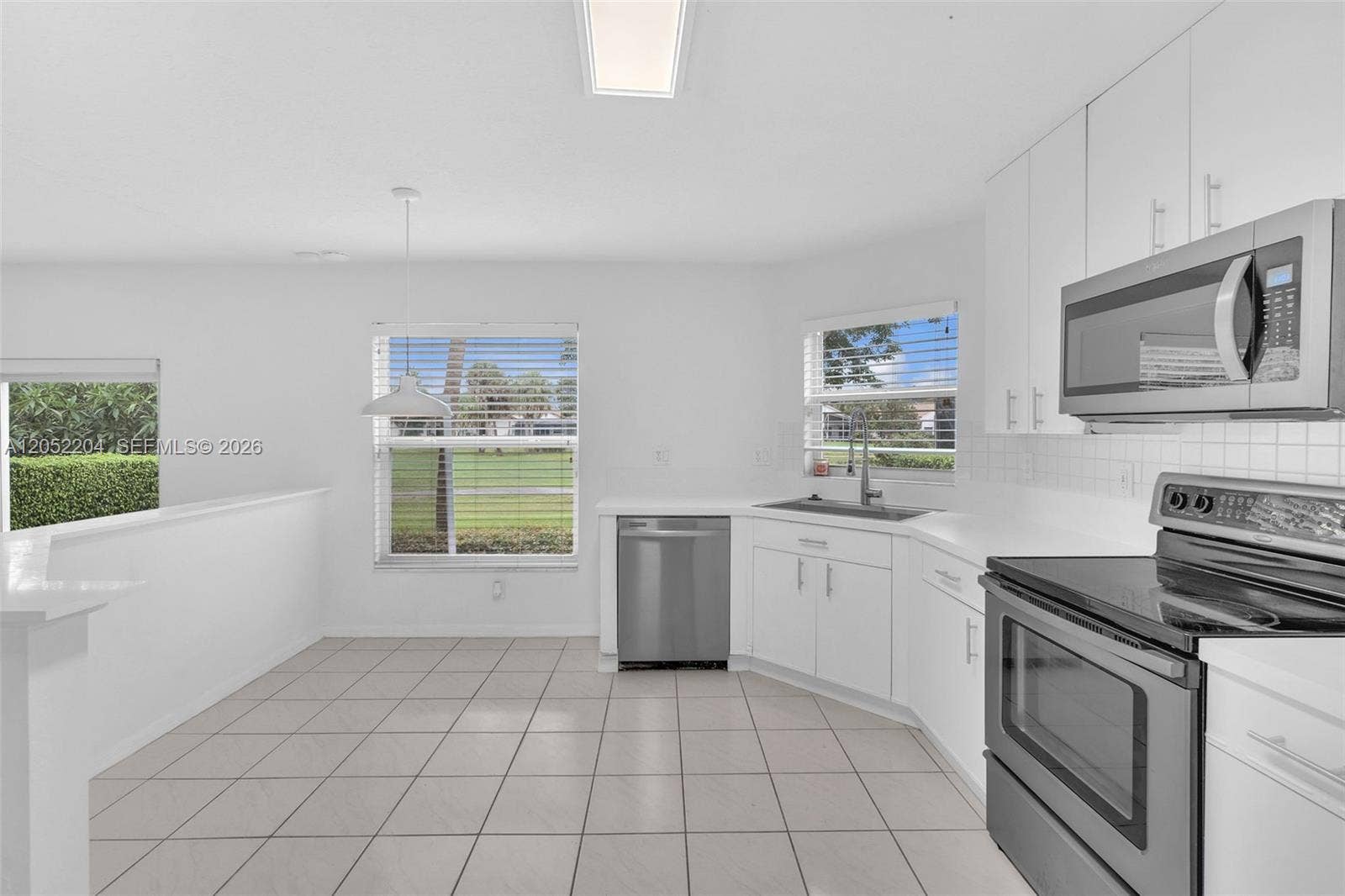 1637 SW 156th Avenue, Pembroke Pines, FL 33027 Photo 8