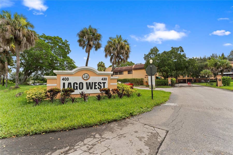 Property photo for 430 Commodore Drive, #310, Plantation, FL