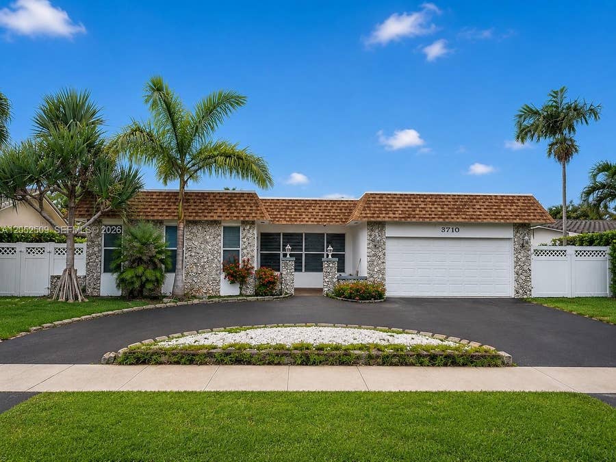 Property photo for 3710 N 54th Avenue, Hollywood, FL