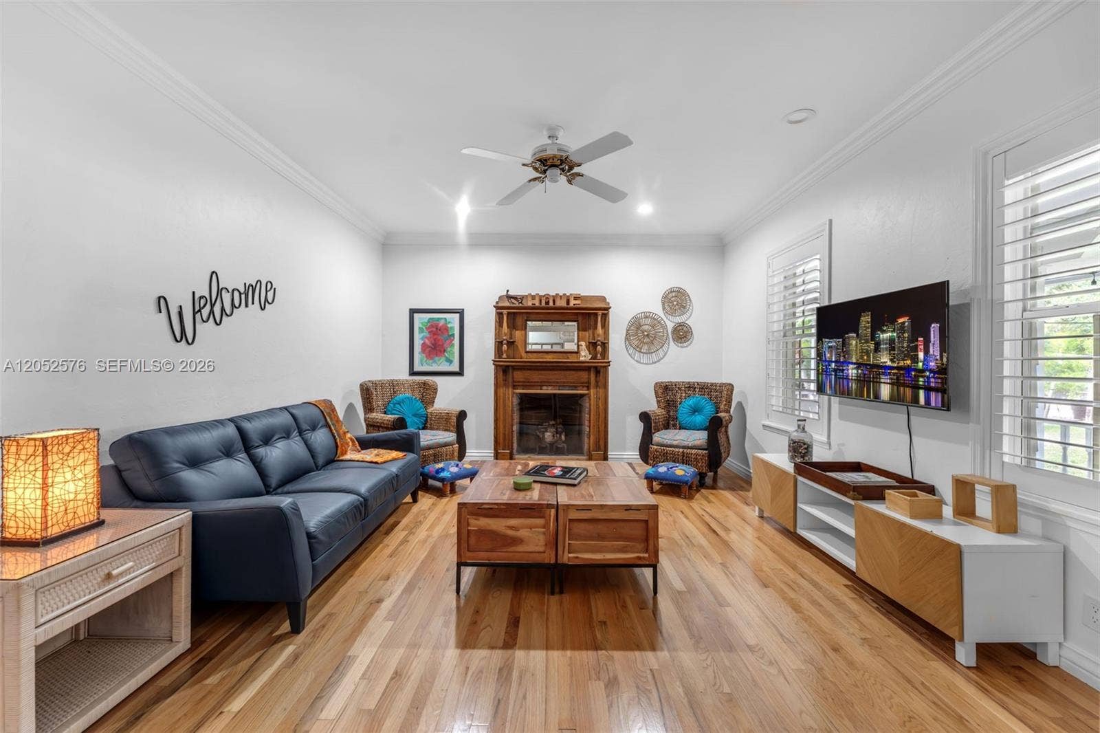 salon off foyer