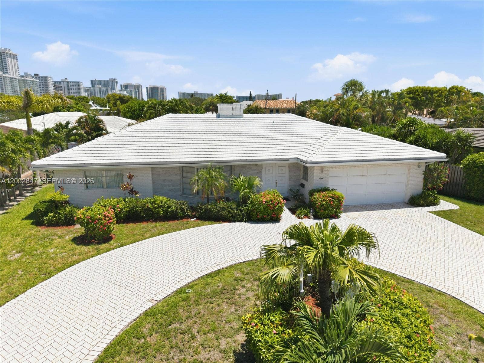 8 Castle Harbor Island, Fort Lauderdale, FL 33308 Photo 2