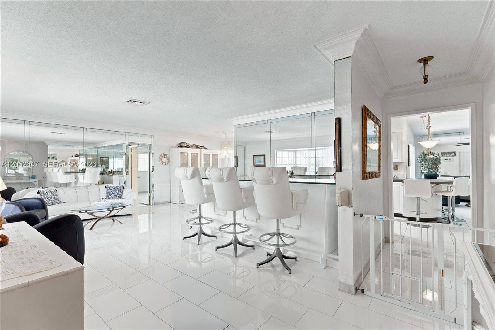 8 Castle Harbor Island, Fort Lauderdale, FL 33308 Photo 5