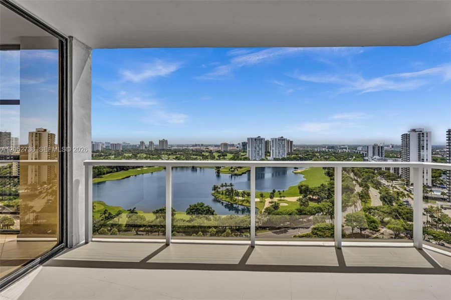 Property photo for 20281 E Country Club Drive, #1907, Aventura, FL