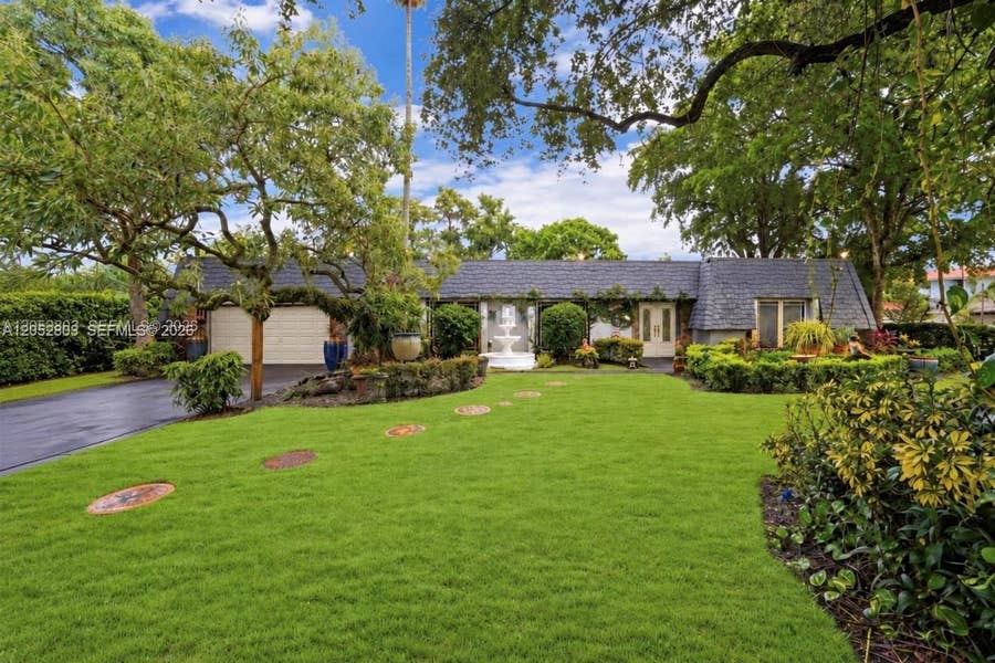Property photo for 8541 N Lake Dasha Drive, Plantation, FL