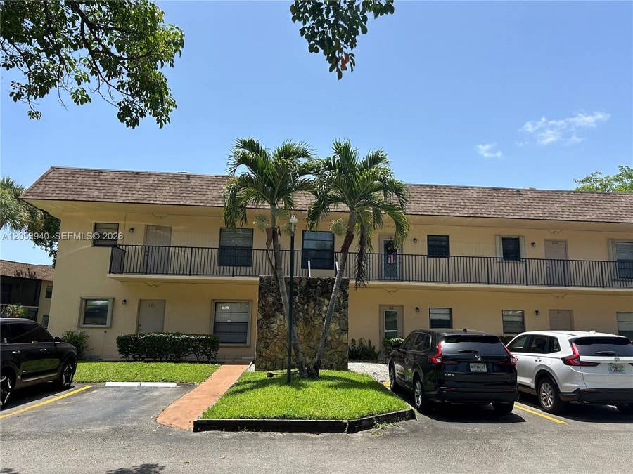 Property photo for 200 Gate Road, #202, Hollywood, FL