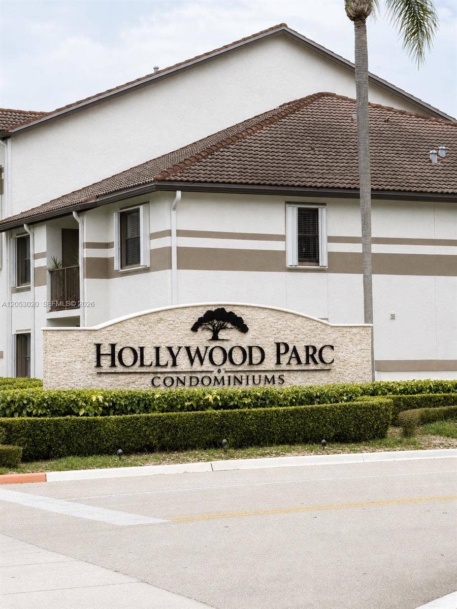 Property photo for 530 S Park Road, #24-11, Hollywood, FL