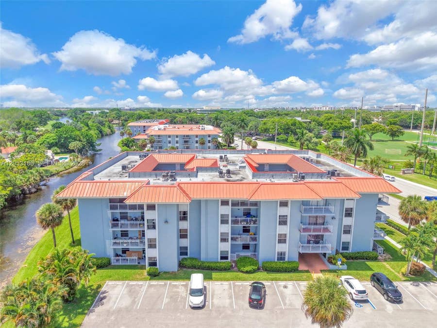 Property photo for 505 S Pine Island Road, #B102, Plantation, FL