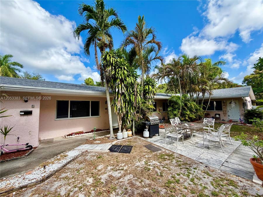 Property photo for 905 SE 13th Street, #2, Fort Lauderdale, FL